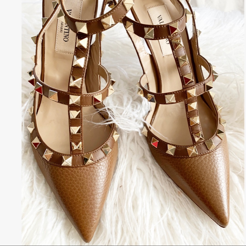 Brand new beautiful camel Valentino pumps